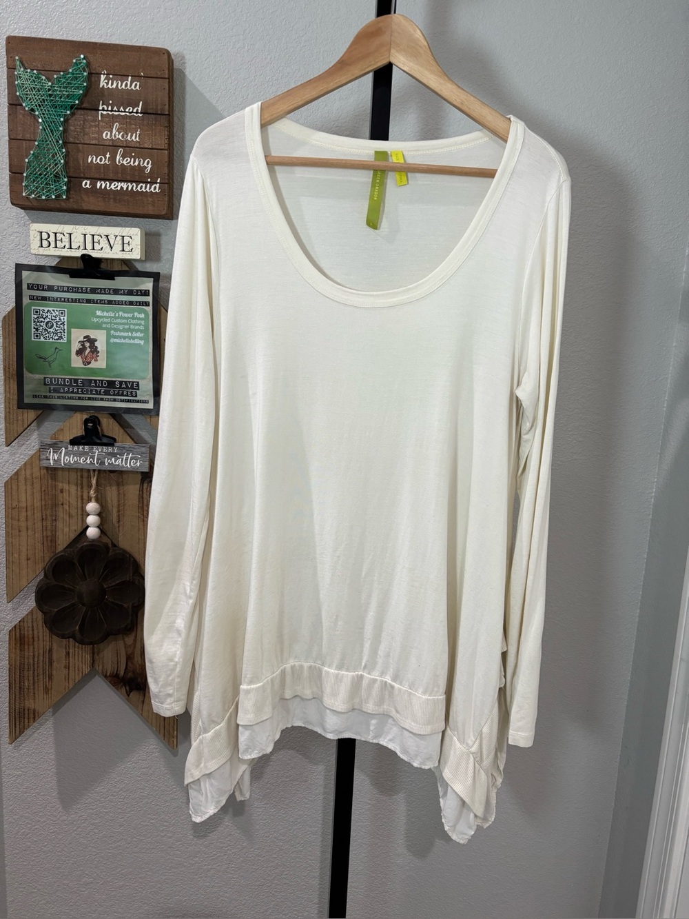 Green Dragon Lightweight Cream Long-Sleeve Women's Top 22pp 31L